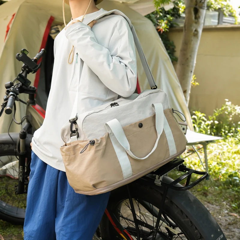 Sportliche Reisetasche Skanto