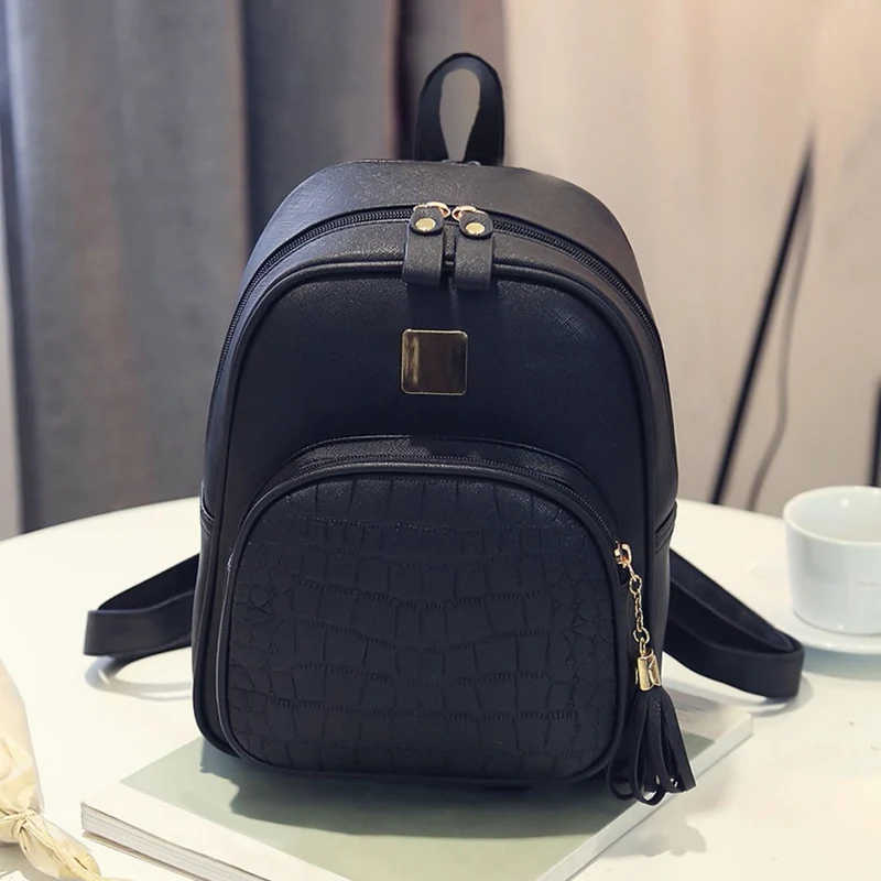 Moderner Rucksack aus strukturiertem Material Skanto