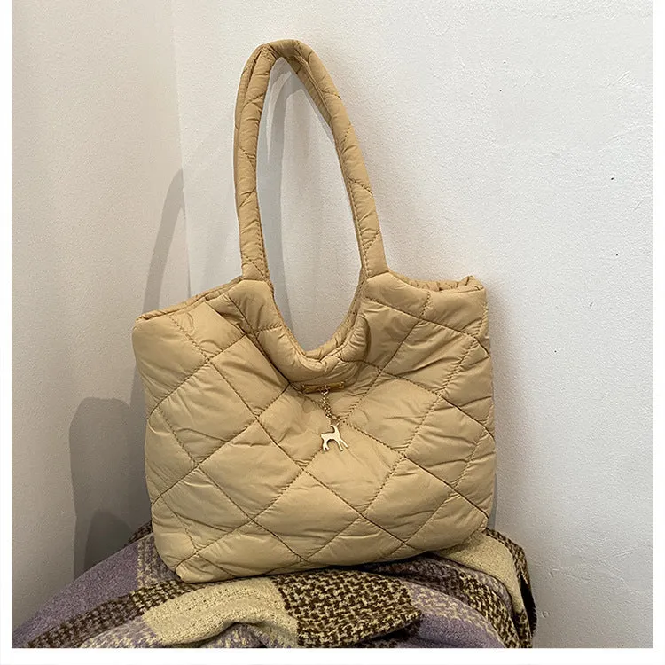 Stylische gesteppte Tragetasche Skanto