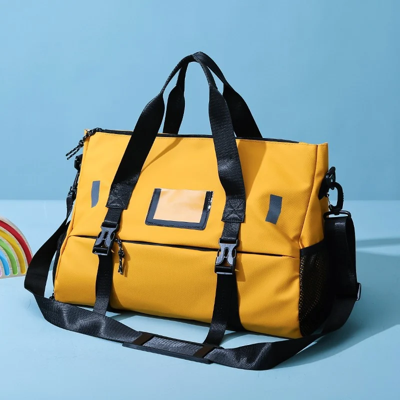 Sportliche Reisetasche mit innovativem Tragesystem und strapazierfähigem Material Skanto