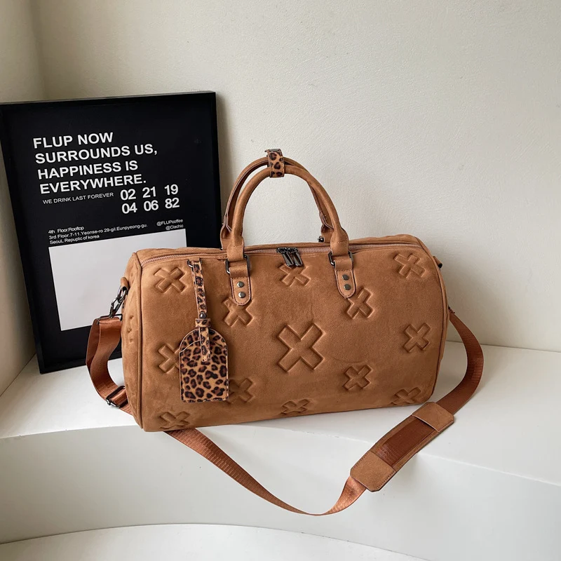 Sportliche Wochenendtasche mit herausnehmbaren Innenteilern und verstärkten Griffen Skanto