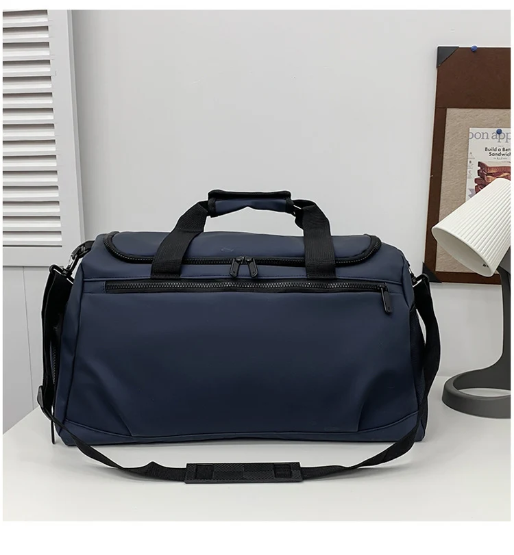 Sportliche Reisetasche mit verstärkten Griffen und mehreren Fächern Skanto