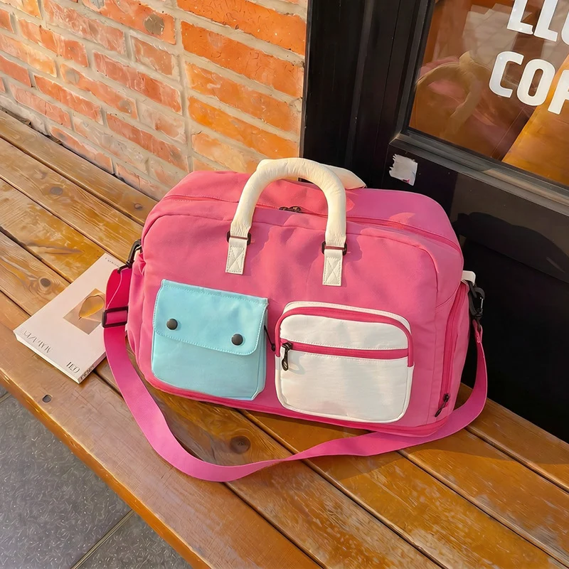 Sportliche Reisetasche mit mehreren Fächern und verstellbarem Schultergurt Skanto