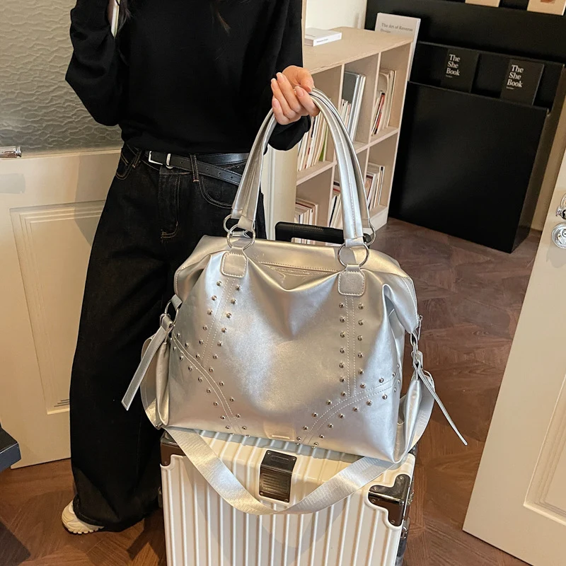 Elegante und geräumige Handtasche Skanto