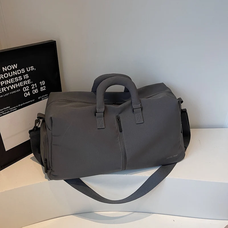 Moderne Reisetasche mit vielseitigen Trageoptionen Skanto