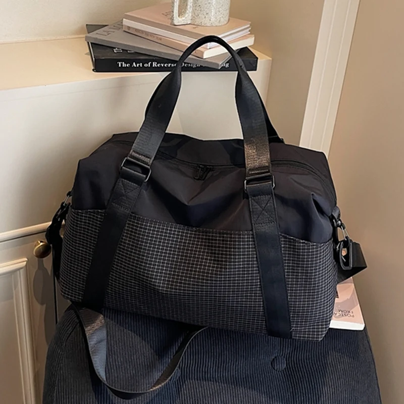 Vielseitige Sport- und Reisetasche mit atmungsaktivem Material und robustem Design Skanto