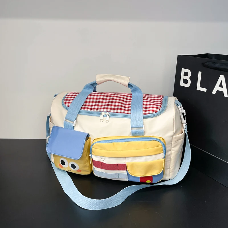 Sportliche Reisetasche mit mehreren Außentaschen Skanto