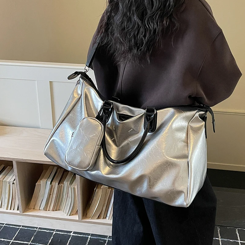 Elegante Reisetasche aus hochwertigem Kunstleder Skanto