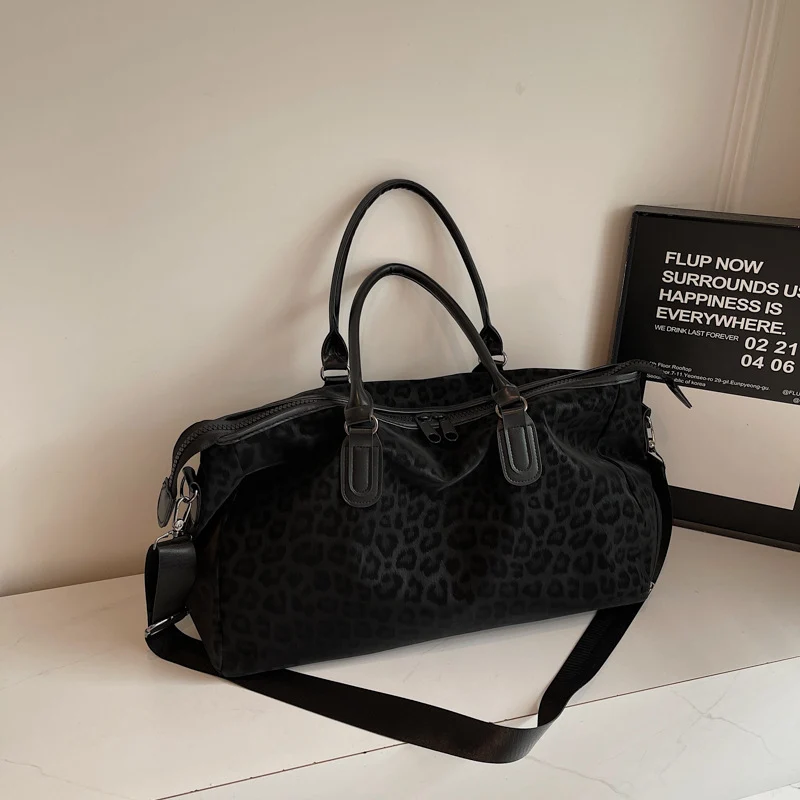 Elegante Reisetasche mit innovativem Leopardenmuster Skanto