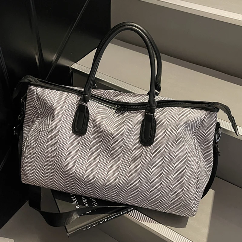 Elegante Reisetasche mit innovativem Fächerdesign Skanto