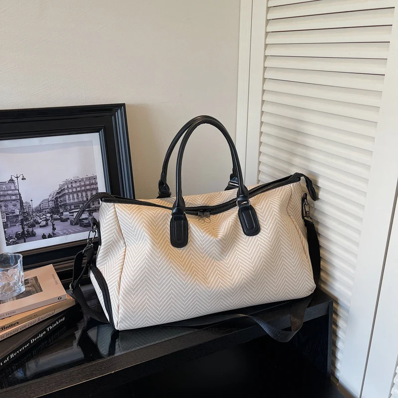 Elegante Reisetasche mit innovativem Fächerdesign Skanto