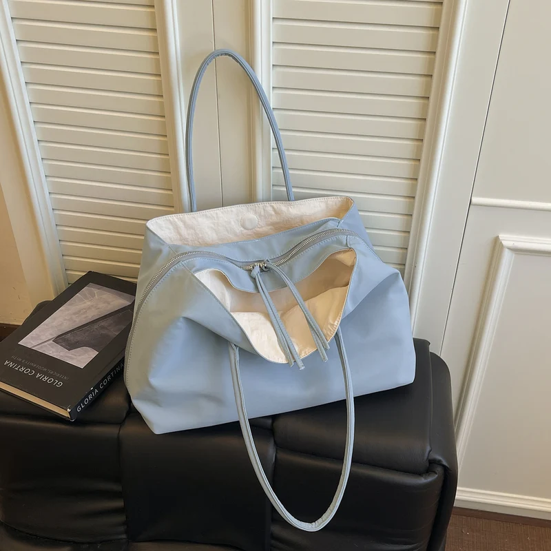 Elegante Handtasche mit praktischem Innenfach Skanto