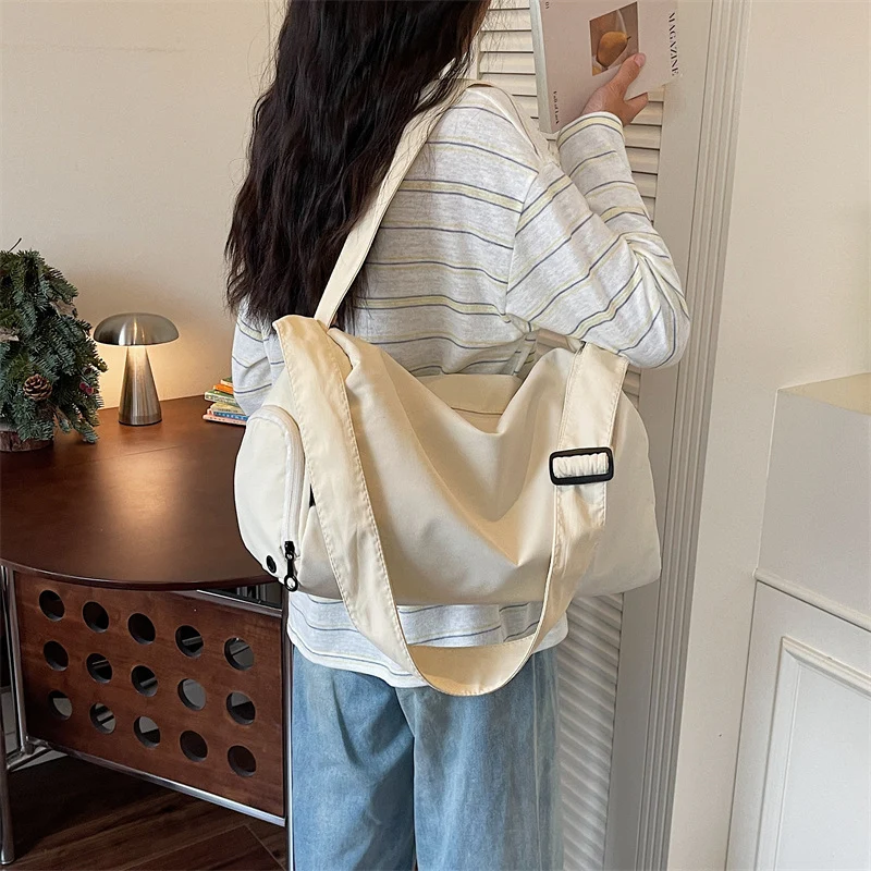 Sportliche Reisetasche mit vielen Fächern Skanto