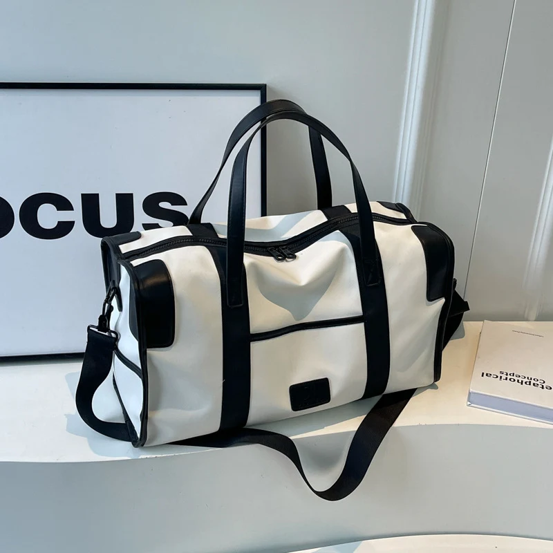 Moderne Sport- und Reisetasche Skanto