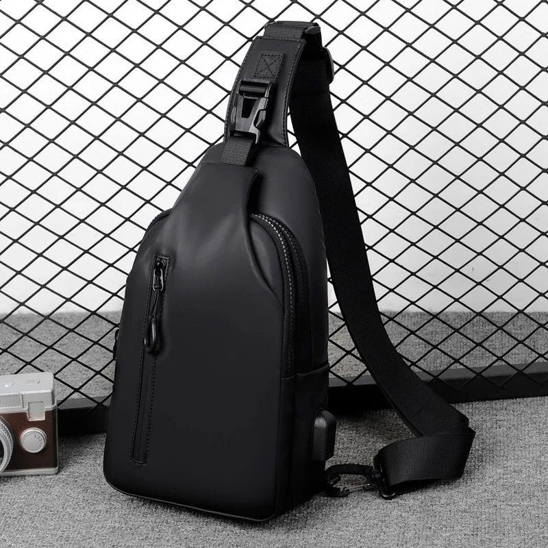 Sling Bag mit wasserabweisendem Material und praktischem Fächerdesign Skanto