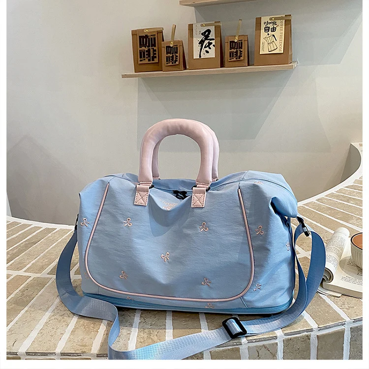 Sportliche Schultertasche Skanto