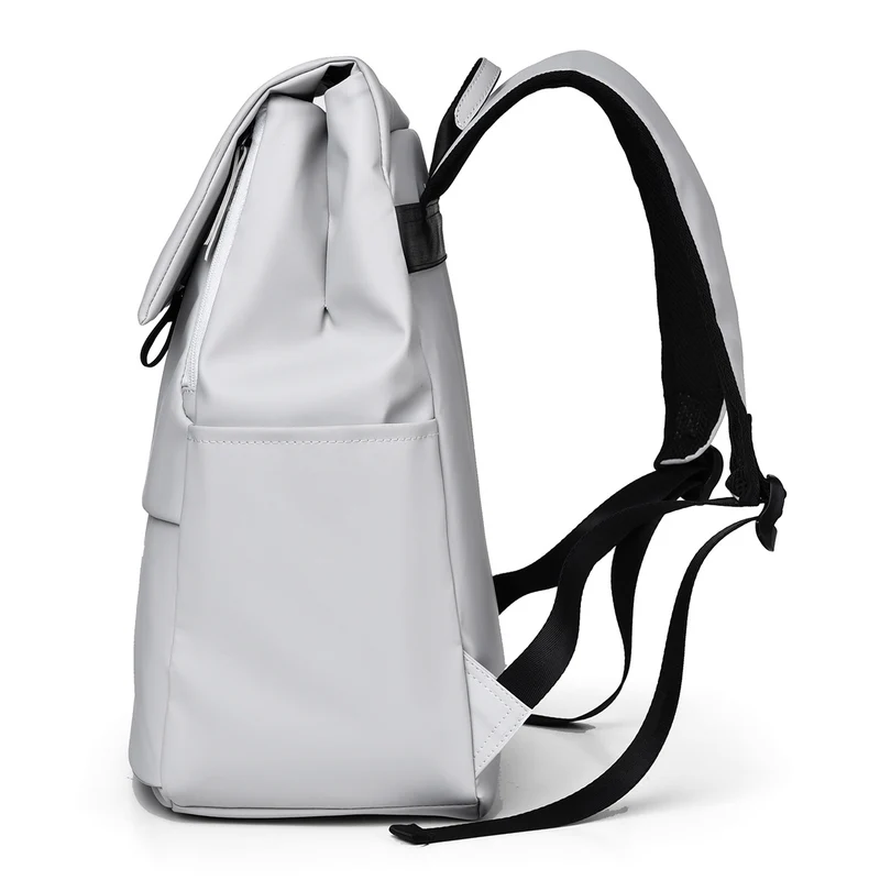 Hochwertiger Rucksack mit innovativem Rolltop-Verschluss und praktischen Außentaschen Skanto
