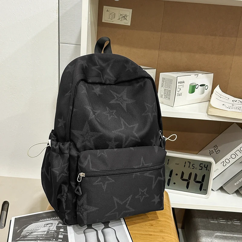 Stylischer Freizeit-Schulrucksack mit Sternenverzierung Skanto