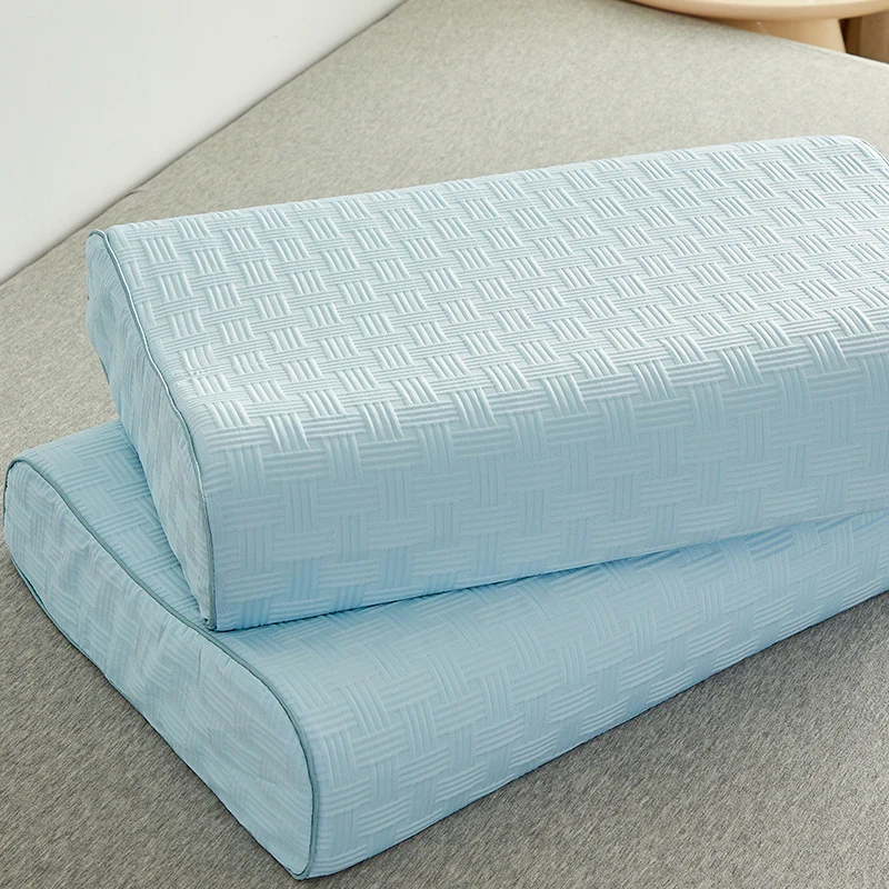 Orthopädisches Nackenstützkissen mit ergonomischer Form und belüftetem Bezug Skanto