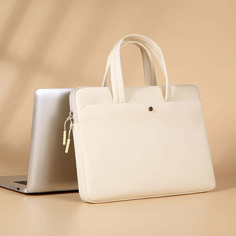 Elegante Laptophülle mit zusätzlichen Fächern Skanto