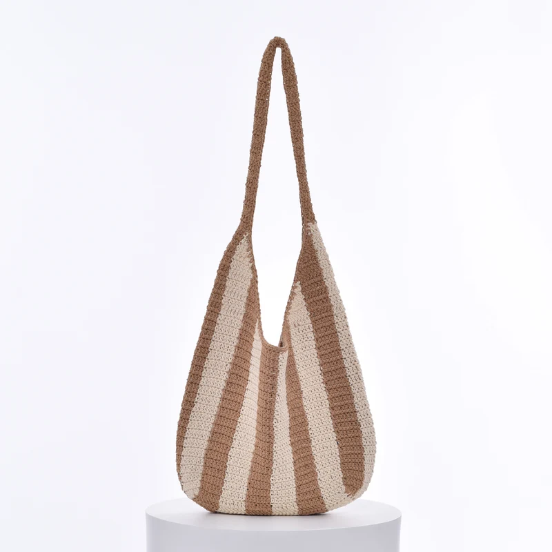 Handgefertigte gestrickte Tasche Skanto