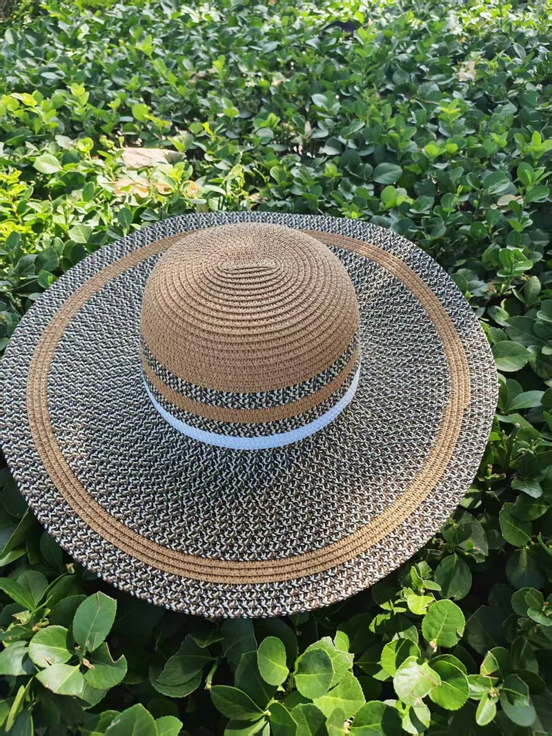 Eleganter Sonnenhut mit breiter Krempe und dezentem Streifenmuster Skanto