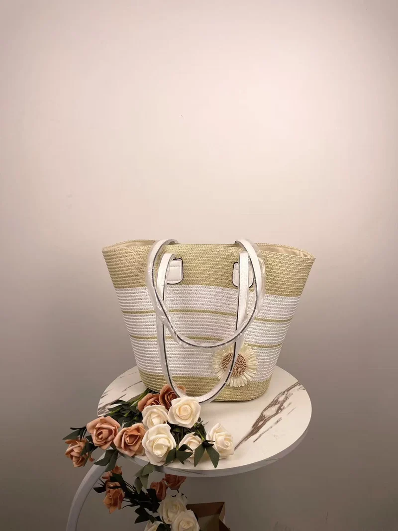 Elegante Strandtasche mit passendem Sonnenhut Skanto