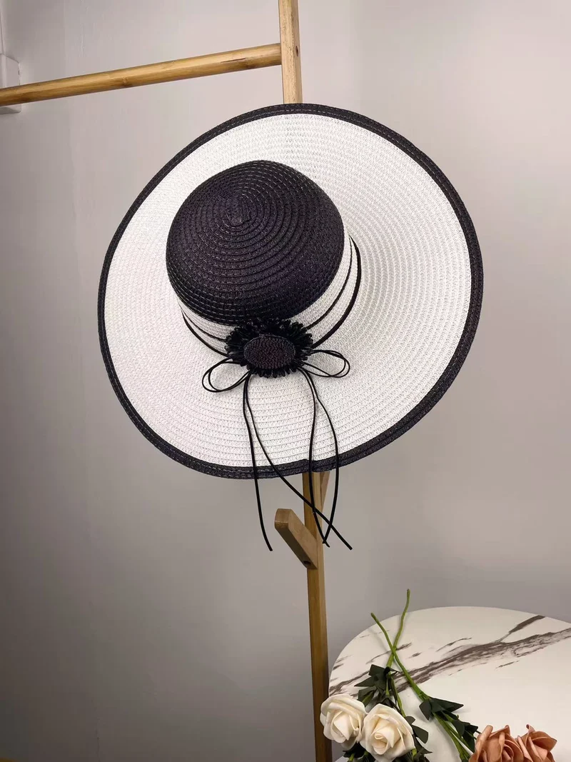 Elegante Strandtasche mit passendem Sonnenhut Skanto