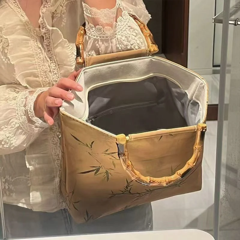 Elegante Tasche mit Bambusgriff Skanto