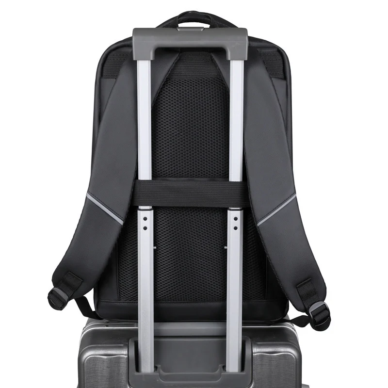 Moderner Laptop-Rucksack mit multifunktionalen Taschen Skanto