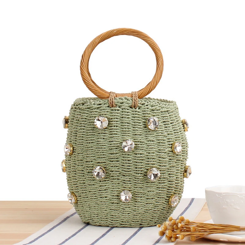 Moderne Korbtasche mit funkelnden Details Skanto