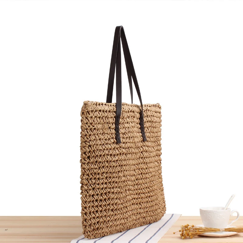 Handtasche aus handgewebtem Naturmaterial mit stabilen Griffen Skanto
