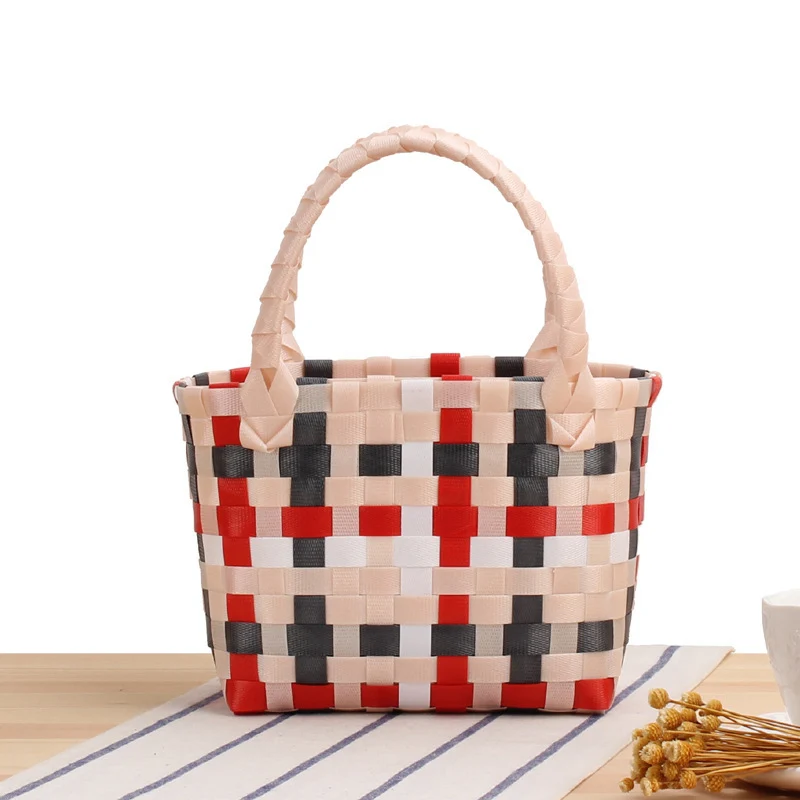 Gewebte Handtasche mit Karomuster Skanto