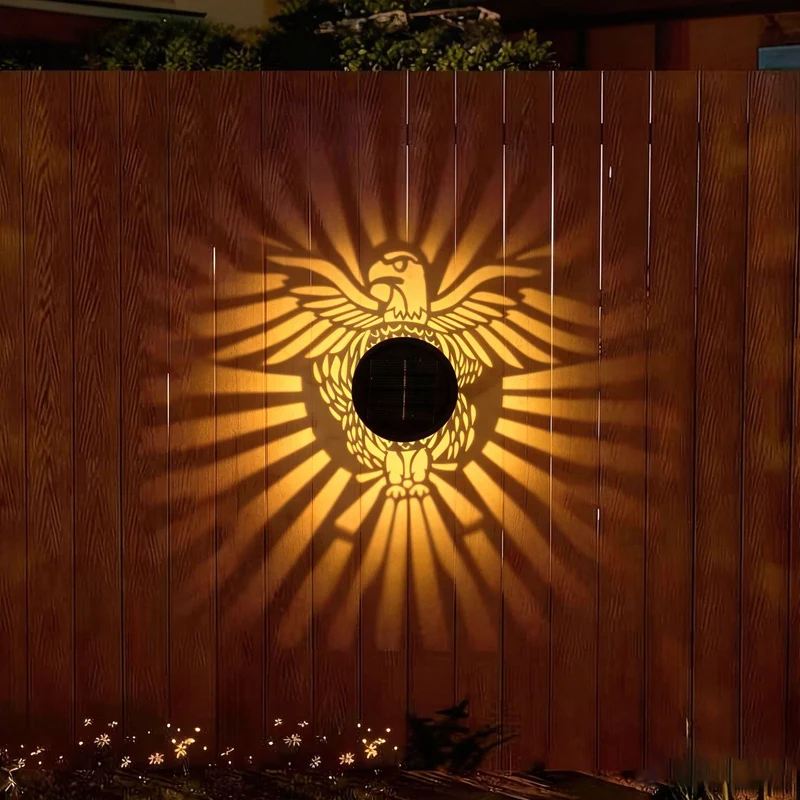 Solar-Laterne mit aufwendigen Mandala-Schnitzereien und warmem LED-Spotlight Skanto