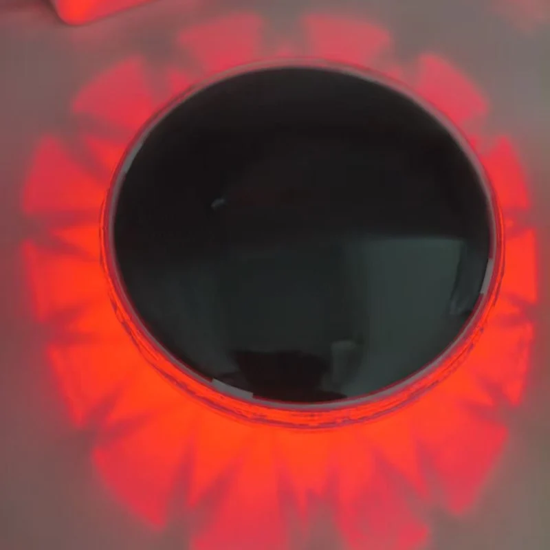 Schwimmende Solar-RGB-Poolleuchte mit wasserdichtem LED-Ring und Dämmerungssensor Skanto