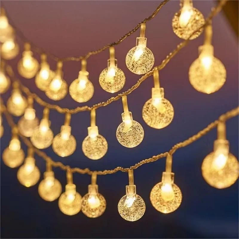 Skanto Kugel-LED-Lichterkette mit wasserdichtem Kupferdraht und strukturierten Klarglasbirnen Skanto