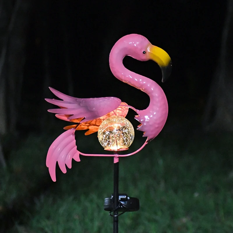 Dekorative Metall-Pfau-Gartenstecker-Skulptur mit integrierten LED-Lichterketten und wetterfestem Outdoor-Erdspieß Skanto