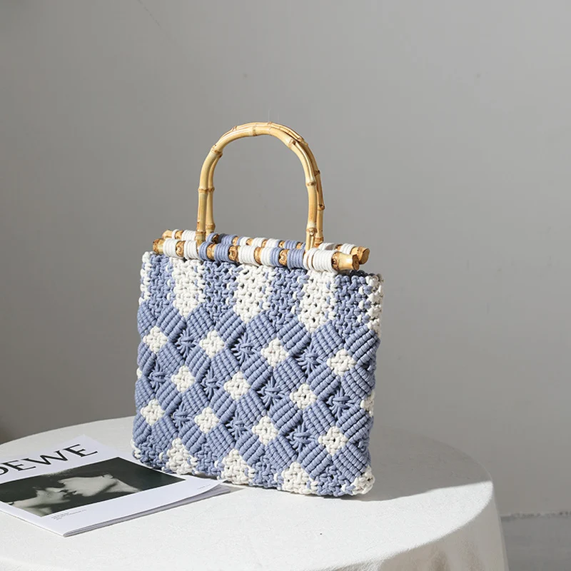 Stilvolle geflochtene Handtasche mit einzigartigem Karomuster Skanto