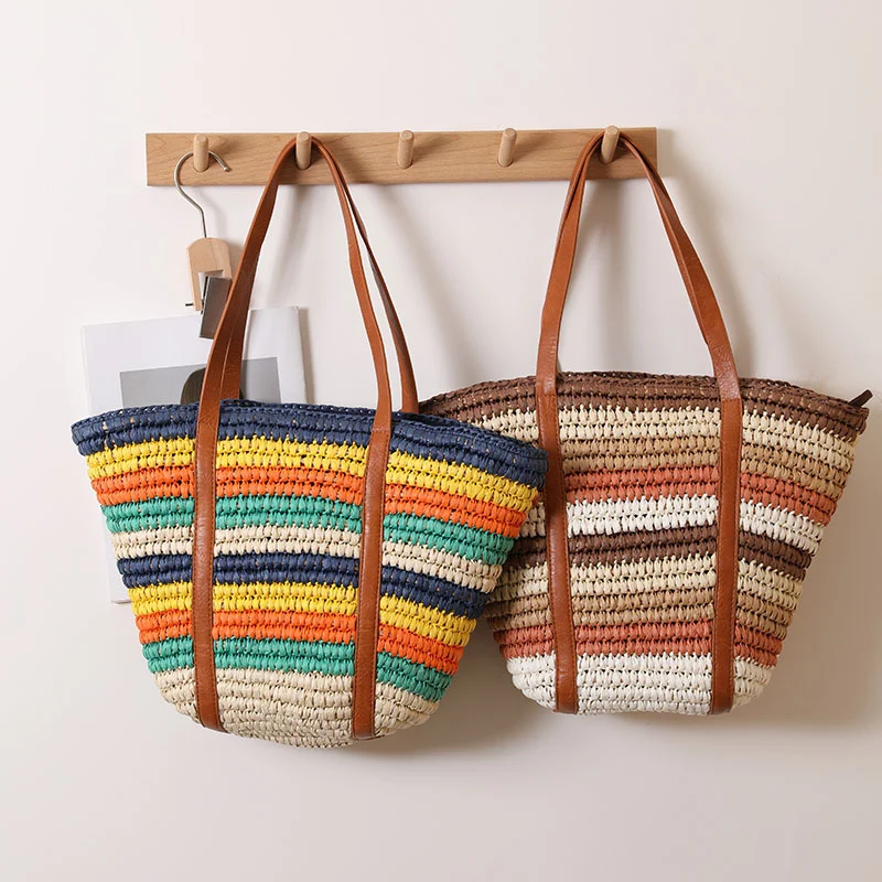 Geflochtene Strohtasche mit robusten Ledergriffen Skanto