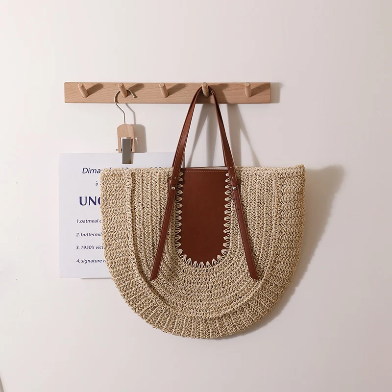 Elegante handgemachte Strohtasche mit Lederdetails Skanto