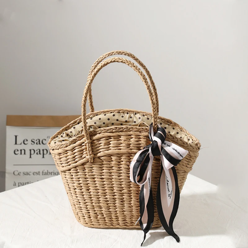 Geflochtene Strandtasche mit gepunkteter Innentasche Skanto