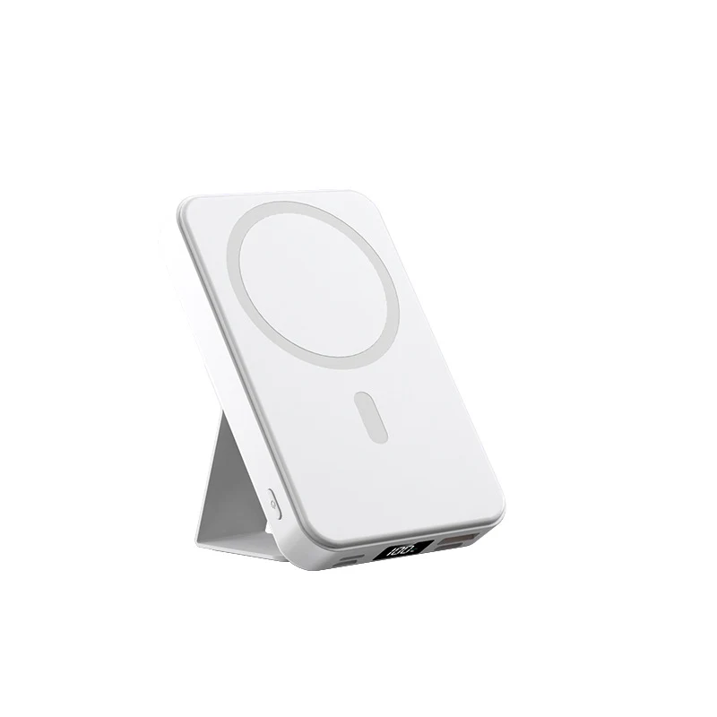 Tragbare kabellose Powerbank mit integrierten USB-Kabeln Skanto