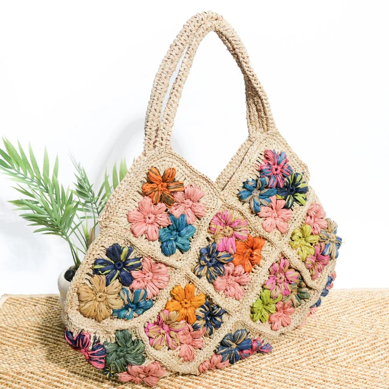 Handgefertigte Umhängetasche mit Blumenstickerei Skanto