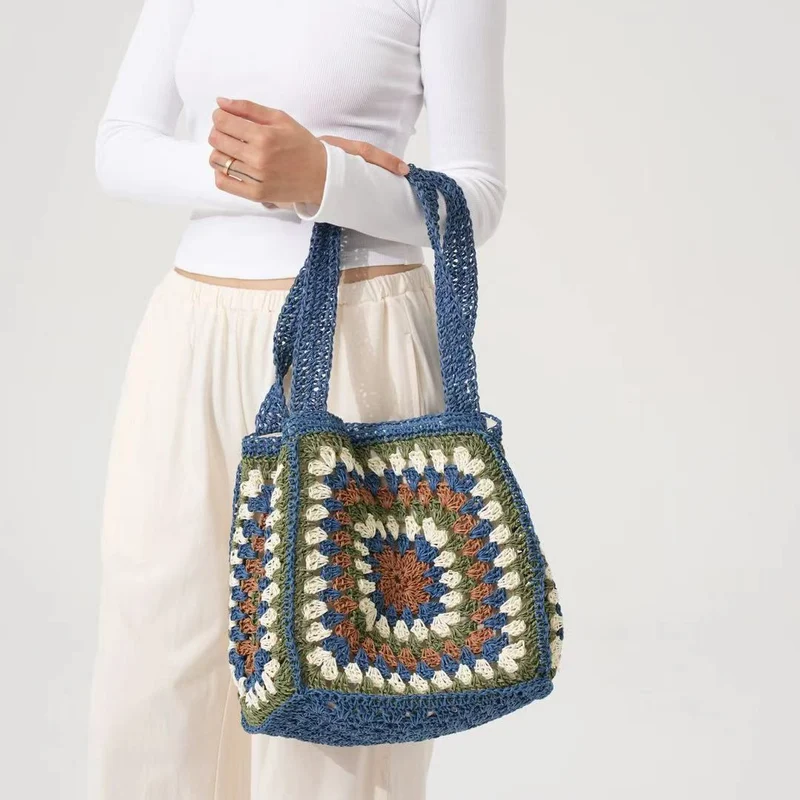 Handgemachte Strandtasche im geometrischen Design Skanto