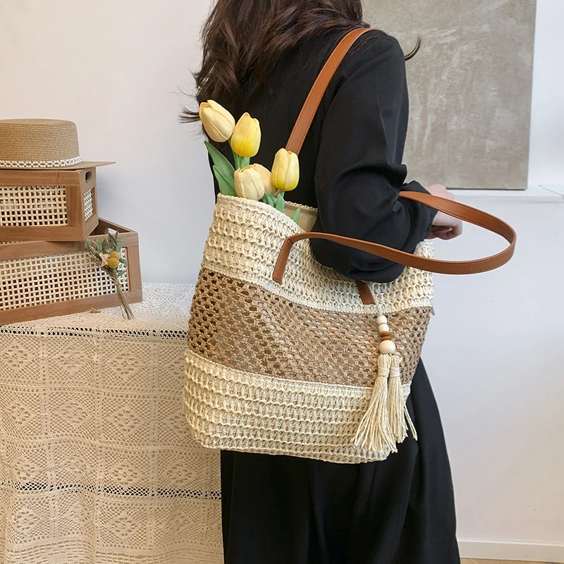 Strandtasche mit dekorativem Quastenanhänger Skanto