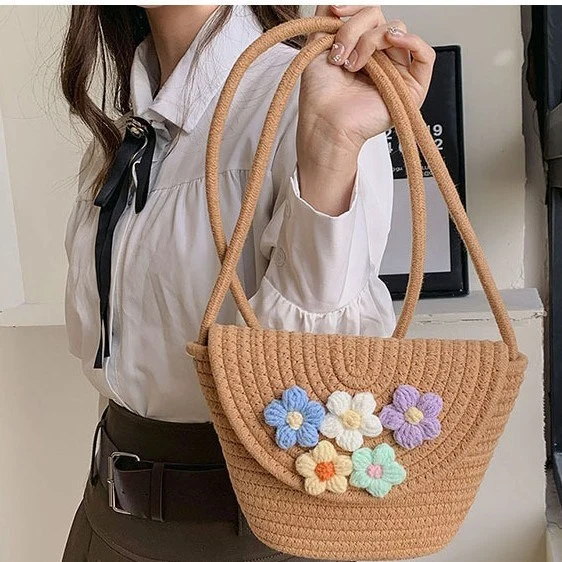 Handgemachte Blumentasche Skanto