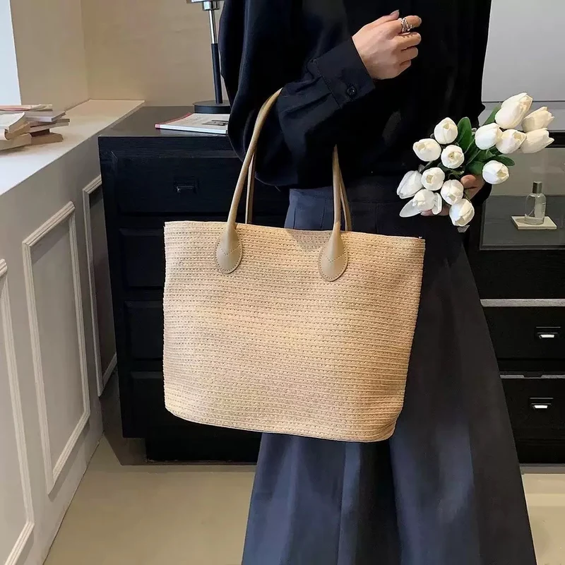 Handtasche aus strukturiertem Naturmaterial Skanto