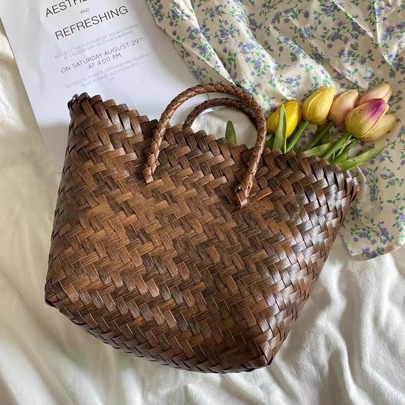 Elegante und handgemachte Korbtasche Skanto