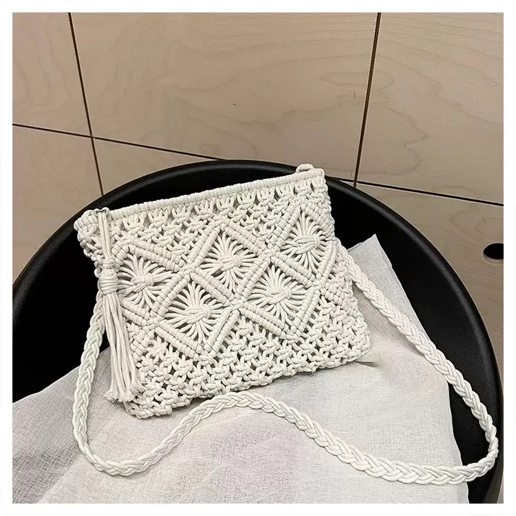Makramee-Schultertasche mit künstlerischem Knotendesign Skanto