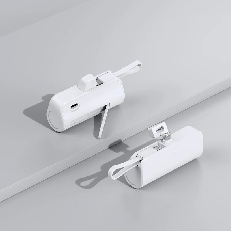 Kompakte Powerbank mit integriertem Ladeanschluss Skanto